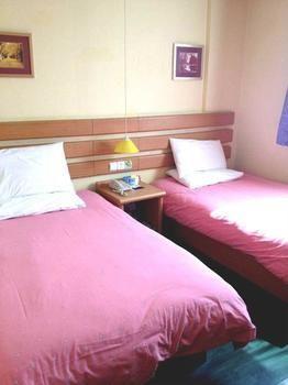 Qing Zhou Home Inn Linzi Bus Station المظهر الخارجي الصورة